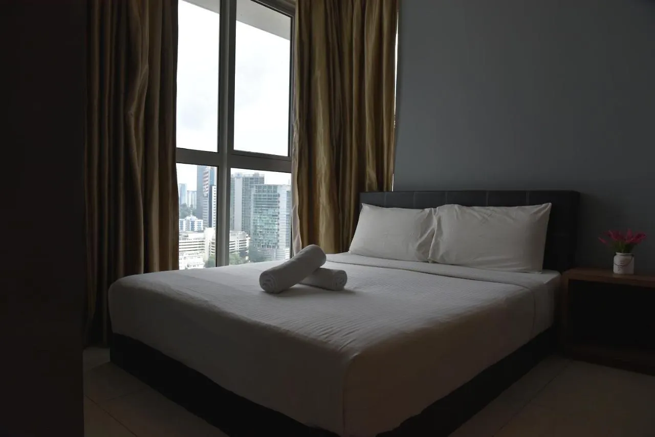 Wonderful Klcc View At Regalia Suites Kuala Lumpur