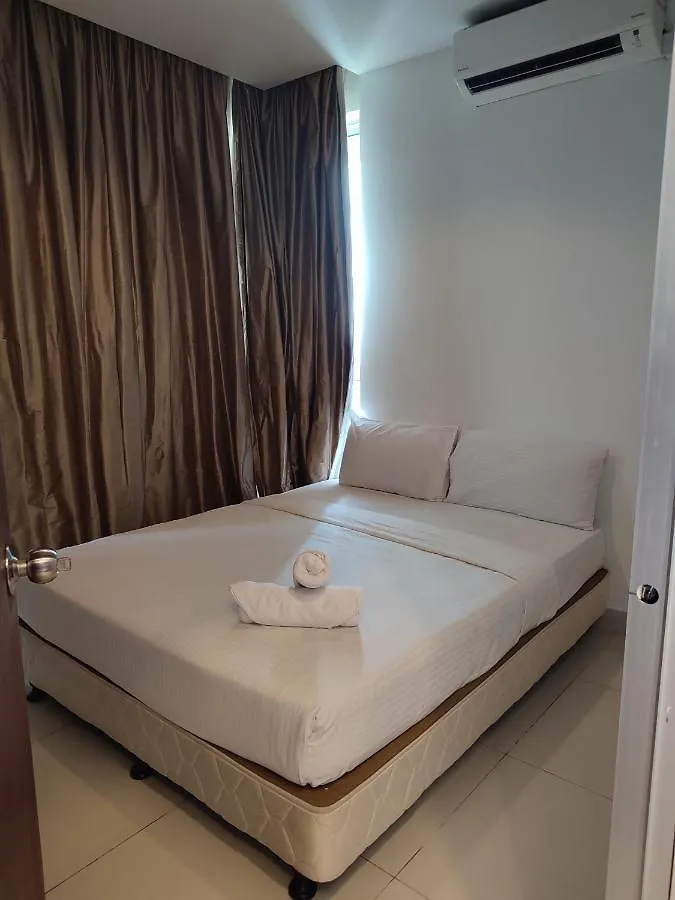 Wonderful Klcc View At Regalia Suites Kuala Lumpur