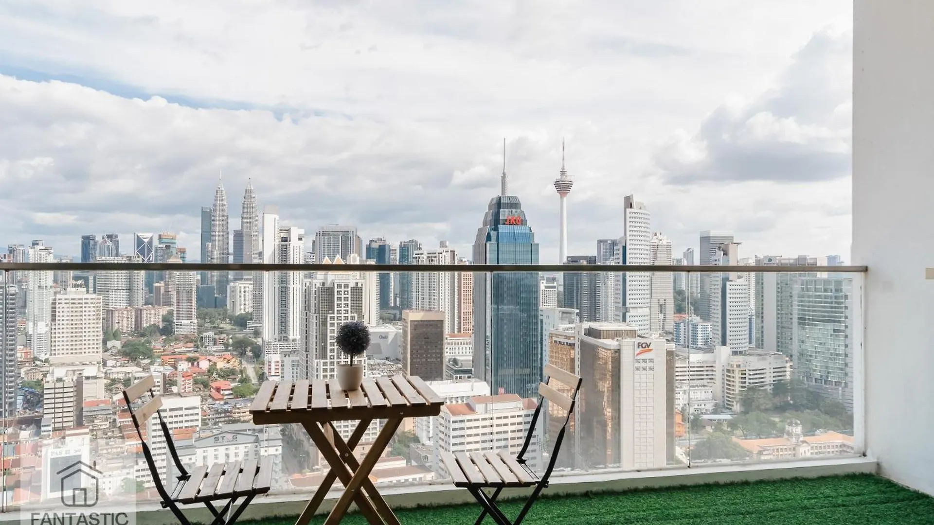 Wonderful Klcc View At Regalia Suites Kuala Lumpur Malezja